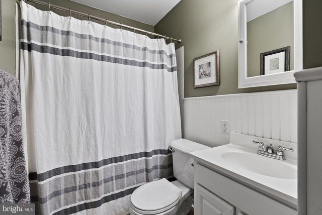 310 LOCUST DR, Phoenixville, PA 19460