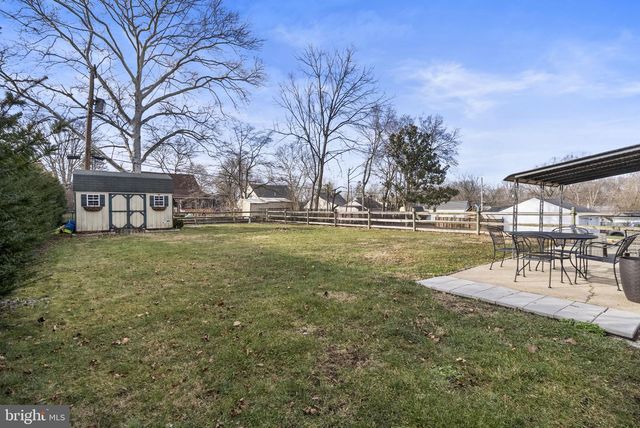 310 LOCUST DR, Phoenixville, PA 19460