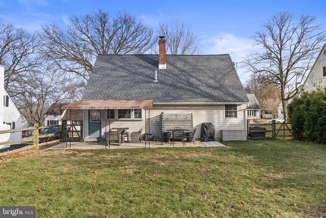 310 LOCUST DR, Phoenixville, PA 19460