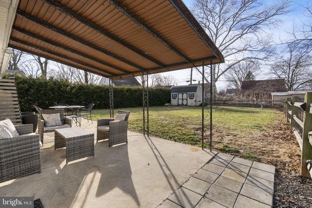 310 LOCUST DR, Phoenixville, PA 19460