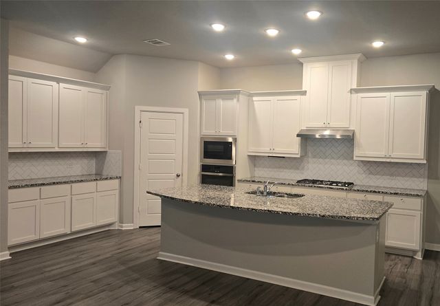 4805 Briarwood Drive, Haltom City, TX 76137