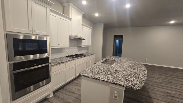 4805 Briarwood Drive, Haltom City, TX 76137