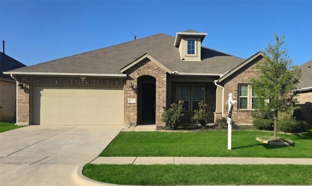 4805 Briarwood Drive, Haltom City, TX 76137