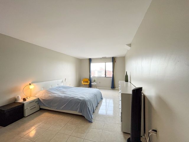 30 Revere Beach Pkwy 802, Medford, MA 02155