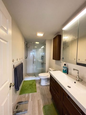 30 Revere Beach Pkwy 802, Medford, MA 02155