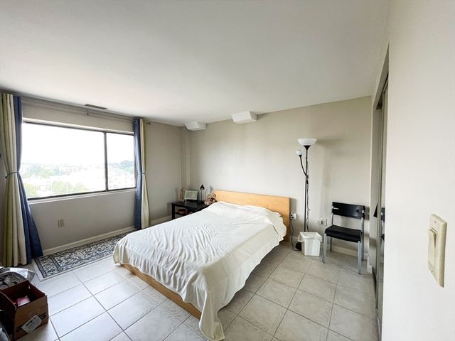 30 Revere Beach Pkwy 802, Medford, MA 02155