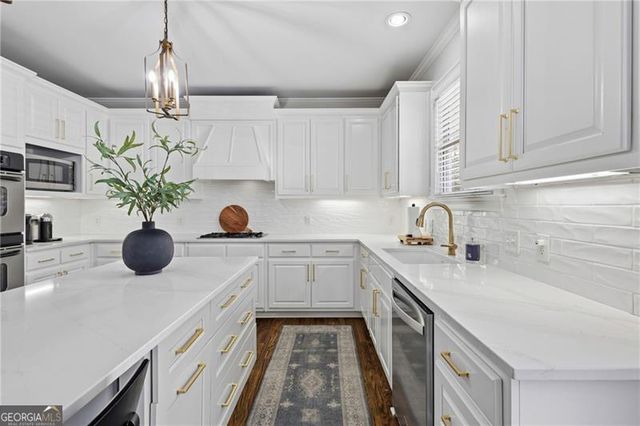 2765 Ivy Springs Court, Buford, GA 30519