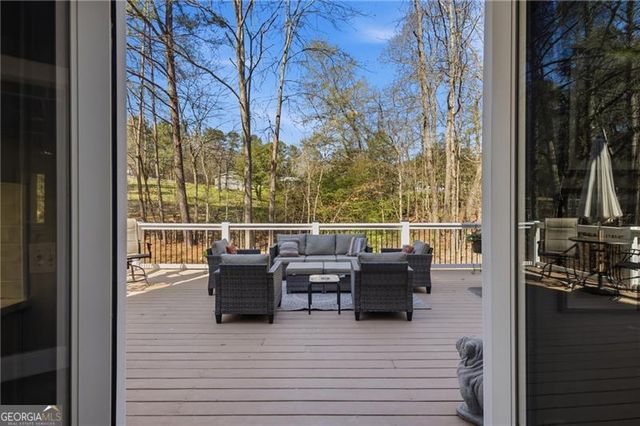 2765 Ivy Springs Court, Buford, GA 30519