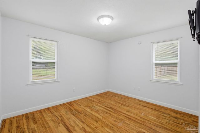 6464 Magnolia St, Milton, FL 32570