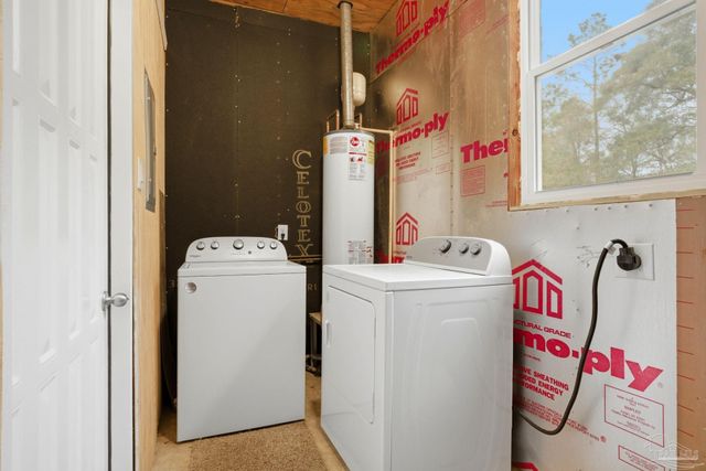 6464 Magnolia St, Milton, FL 32570