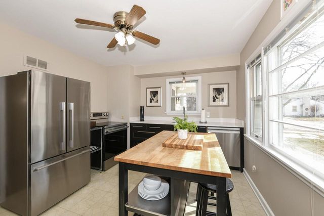 2515 N 71st STREET, Wauwatosa, WI 53213