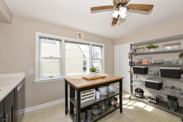 2515 N 71st STREET, Wauwatosa, WI 53213