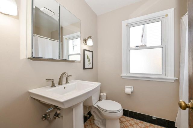 2515 N 71st STREET, Wauwatosa, WI 53213