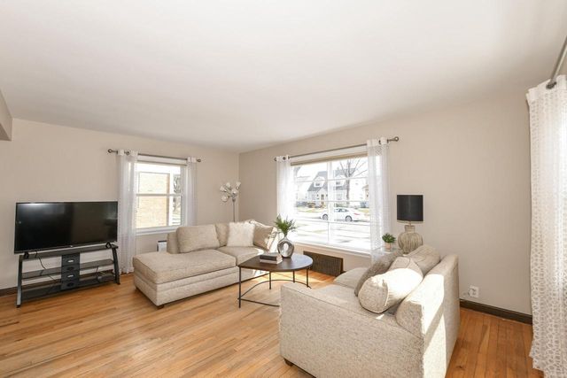 2515 N 71st STREET, Wauwatosa, WI 53213