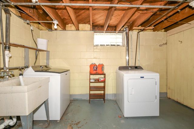 2515 N 71st STREET, Wauwatosa, WI 53213