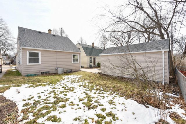 2515 N 71st STREET, Wauwatosa, WI 53213