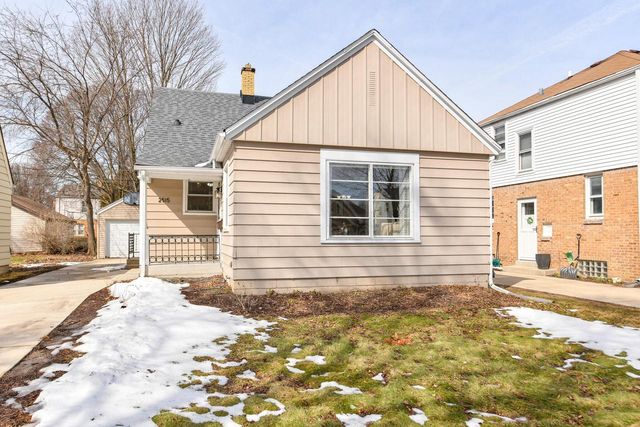 2515 N 71st STREET, Wauwatosa, WI 53213