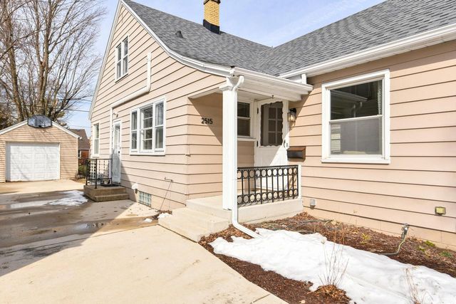 2515 N 71st STREET, Wauwatosa, WI 53213