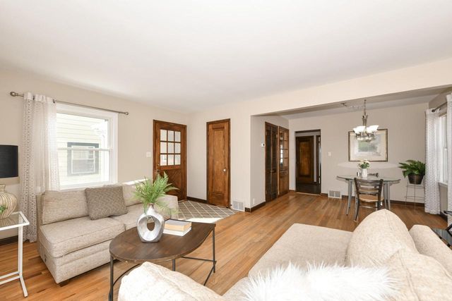 2515 N 71st STREET, Wauwatosa, WI 53213