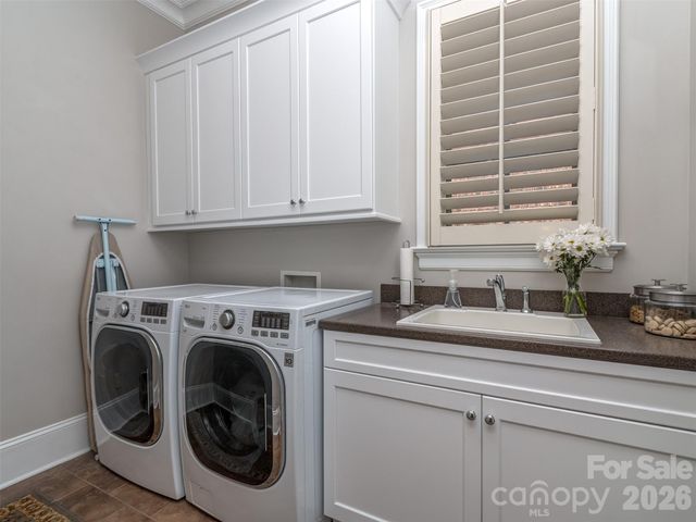 16728 Ashton Oaks Drive, Charlotte, NC 28278