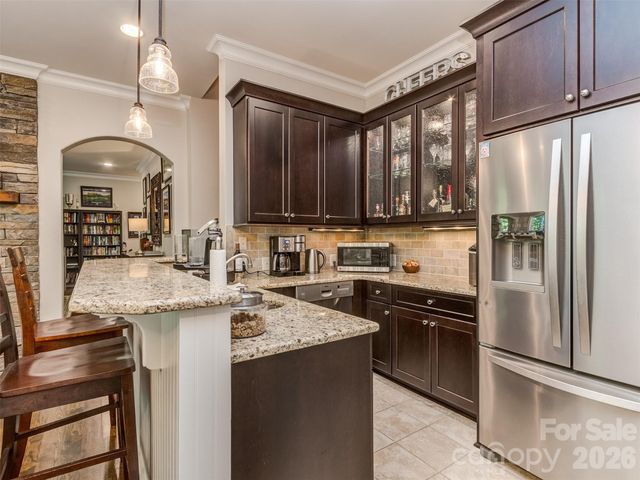 16728 Ashton Oaks Drive, Charlotte, NC 28278