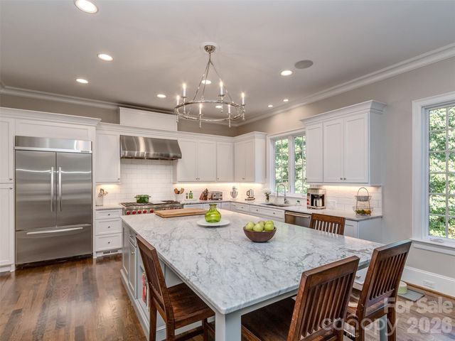 16728 Ashton Oaks Drive, Charlotte, NC 28278