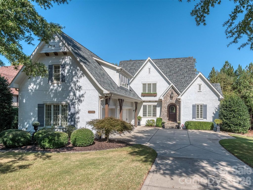 16728 Ashton Oaks Drive, Charlotte, NC 28278