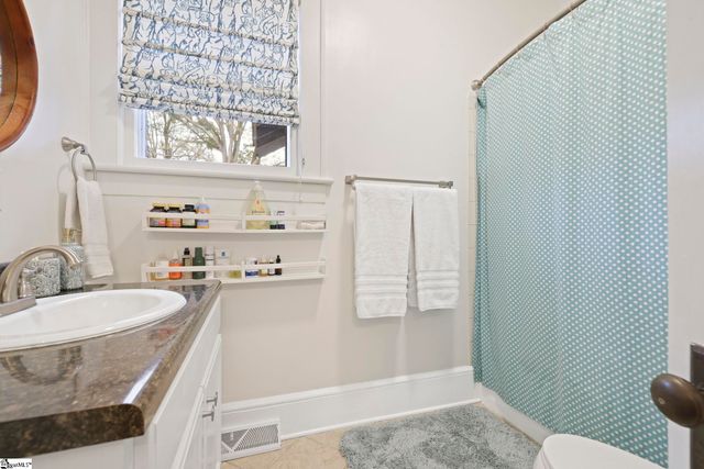 513 NE Main Street, Easley, SC 29640