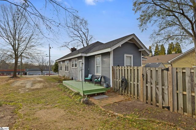 513 NE Main Street, Easley, SC 29640