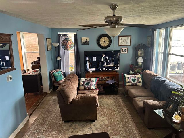 2962 Third Avenue, Huntington, WV 25702