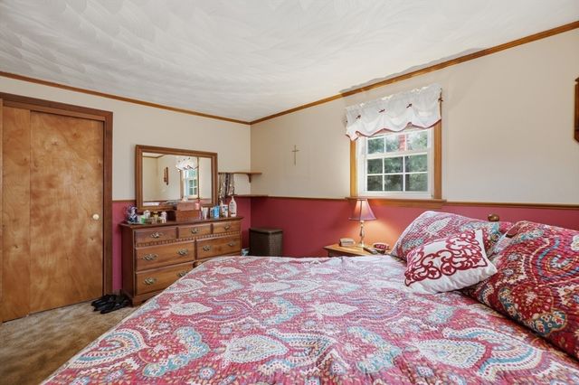 33 Rolling Ln, Hudson, MA 01749