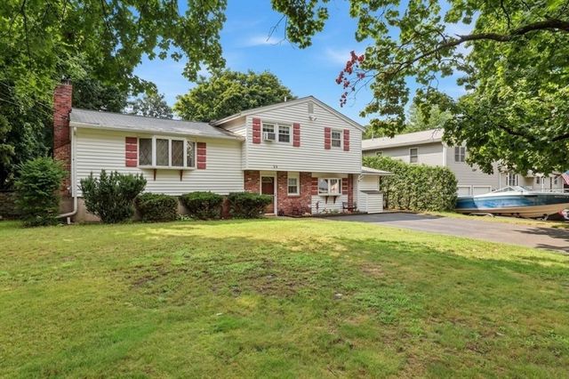 33 Rolling Ln, Hudson, MA 01749