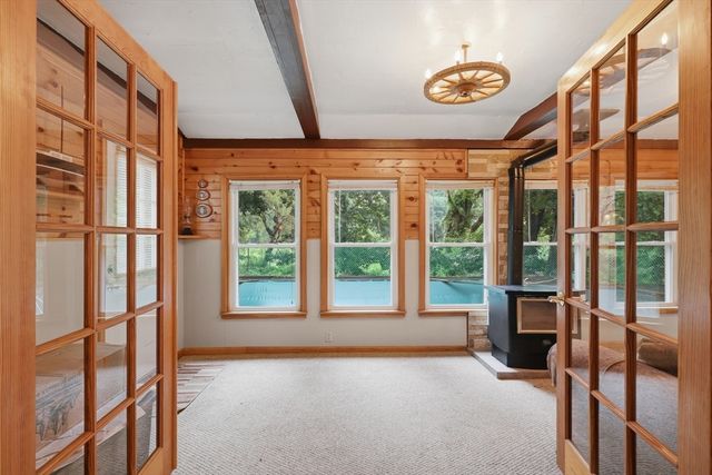 33 Rolling Ln, Hudson, MA 01749