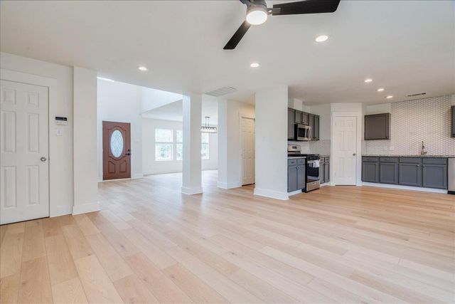 171 Orion CV, Kyle, TX 78640