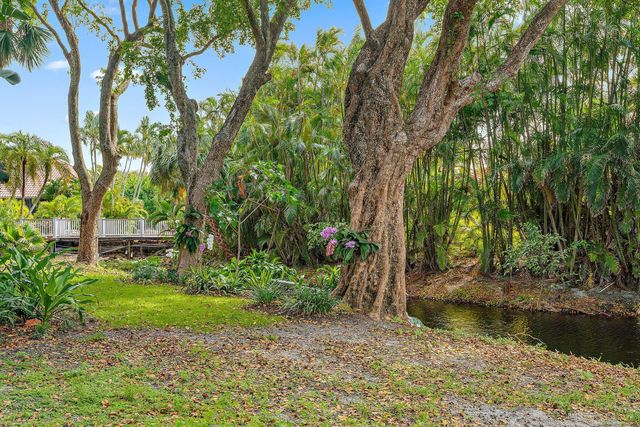 1605 S Us Hwy 1 E104, Jupiter, FL 33477