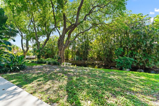 1605 S Us Hwy 1 E104, Jupiter, FL 33477