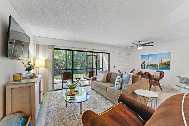 1605 S Us Hwy 1 E104, Jupiter, FL 33477