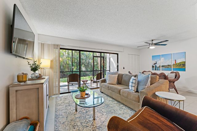 1605 S Us Hwy 1 E104, Jupiter, FL 33477