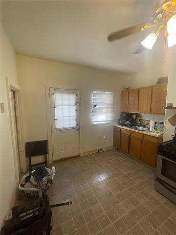 321 E 18th Ave, Homestead, PA 15120