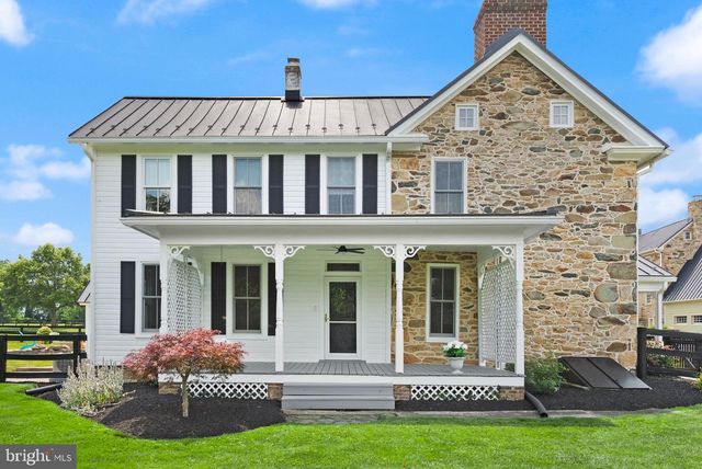 20596 AIRMONT RD, Bluemont, VA 20135
