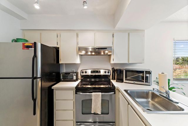 1605 S Us Highway 1 C401, Jupiter, FL 33477