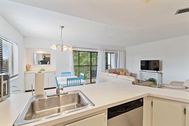 1605 S Us Highway 1 C401, Jupiter, FL 33477