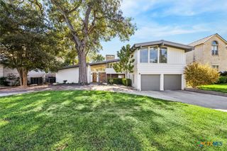 545 Admiral Benbow Lane, Mcqueeney, TX 78123
