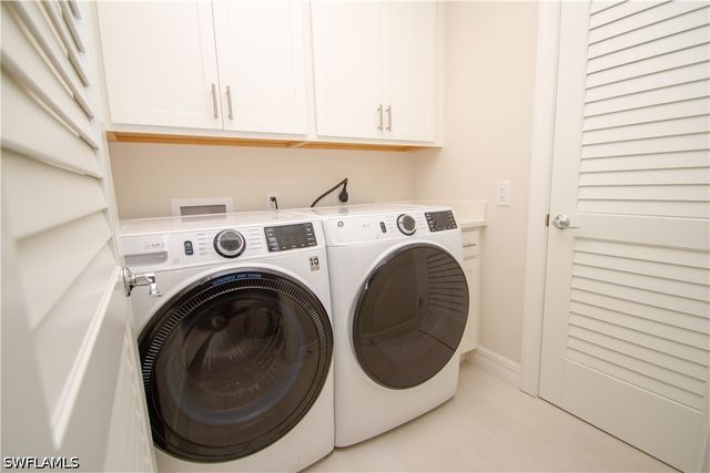 232 Indies DR E 101, Naples, FL 34114