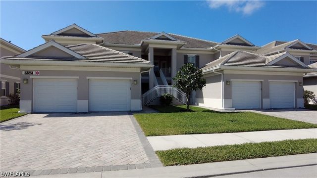 232 Indies DR E 101, Naples, FL 34114
