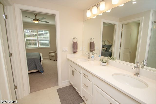 232 Indies DR E 101, Naples, FL 34114