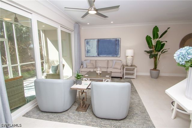 232 Indies DR E 101, Naples, FL 34114