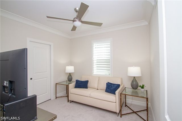 232 Indies DR E 101, Naples, FL 34114