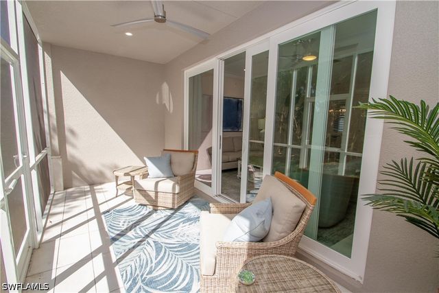 232 Indies DR E 101, Naples, FL 34114