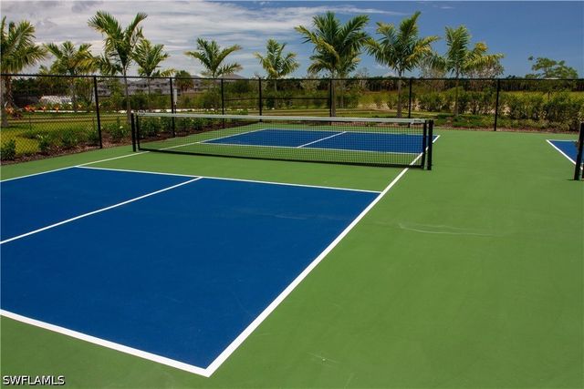 232 Indies DR E 101, Naples, FL 34114